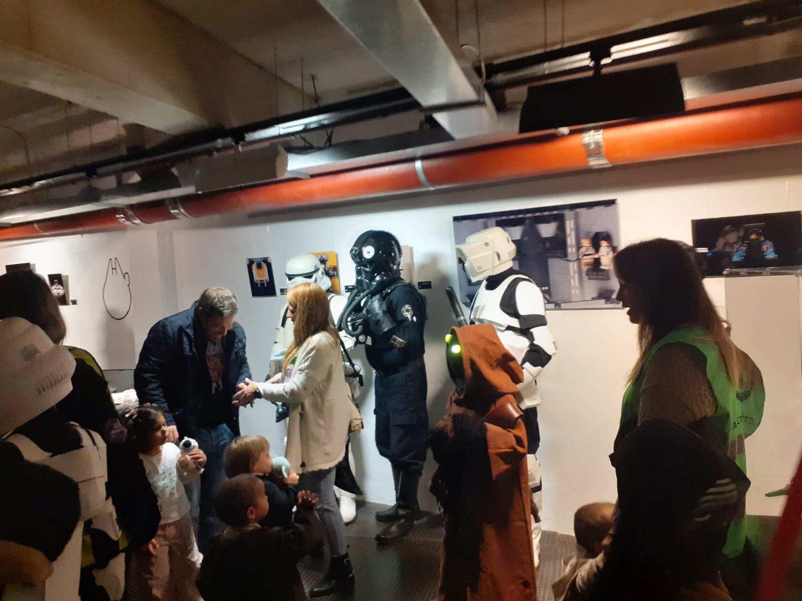 Más de 400 personas convivieron con la Legión 501 en la exposición Science Wars